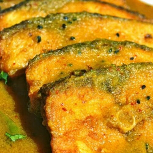 ইলিশ মাছের ঝোল-Hilsha Fish Curry Recipe in Bengali
