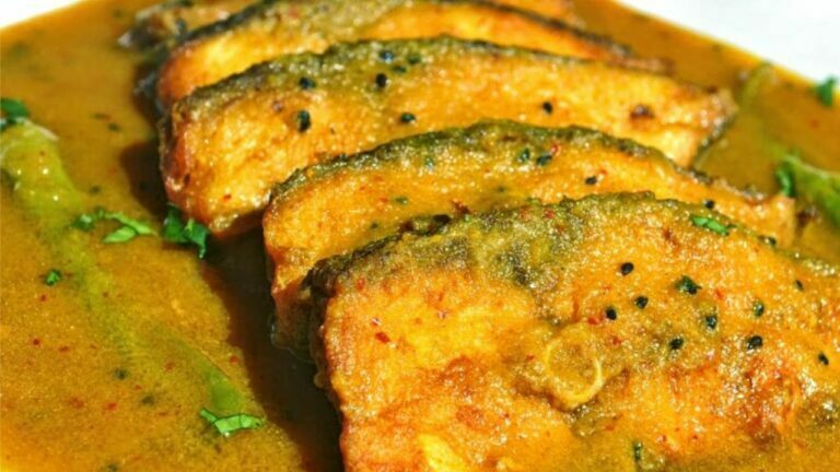 Ilish Machher Jhol সহজ রেসিপি বাংলায় ইলিশ মাছের ঝোল-Hilsha Fish Curry Recipe in Bengali